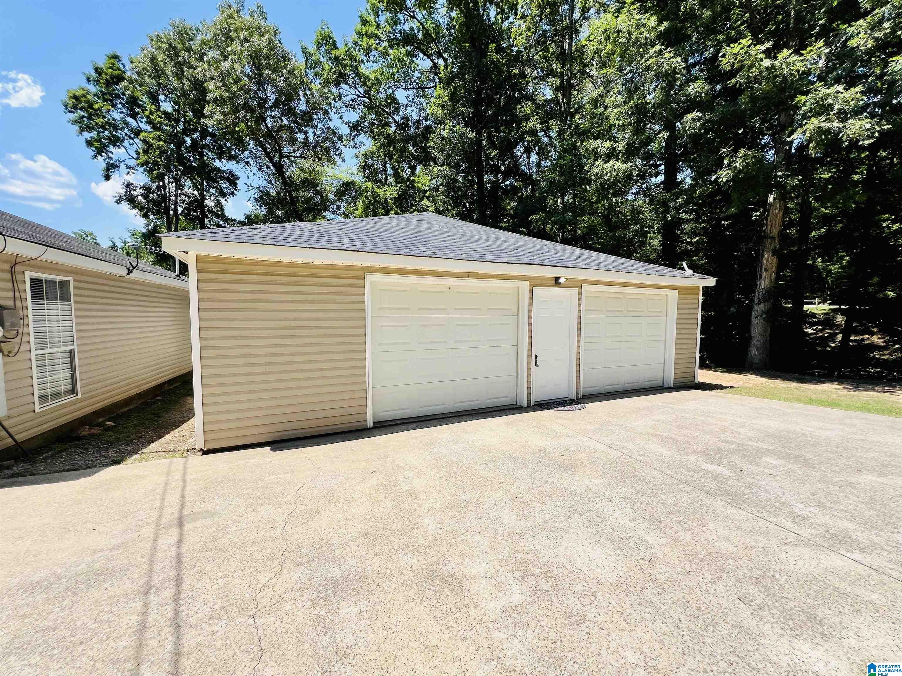 165 Dove Cove Road Talladega, AL 35160 - Photo 13 of 29