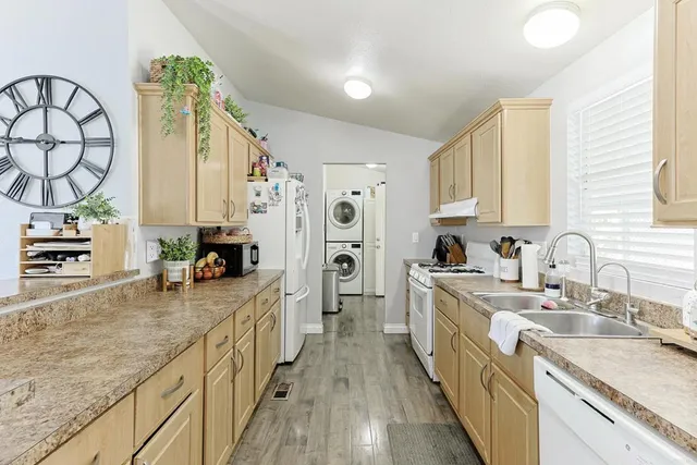 $240,000 | 10767 Jamacha Boulevard, Unit SPC 151, Spring Valley, CA 91978