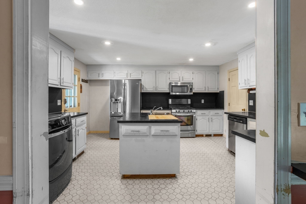 25 Manor Way Barnstable, MA 02655 - Photo 4 of 40
