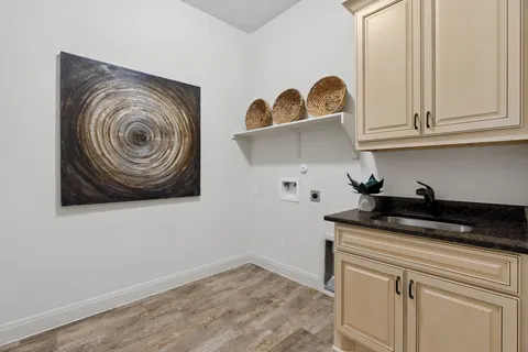 $889,000 | 377 Bristlecone Drive, Driftwood, TX 78619