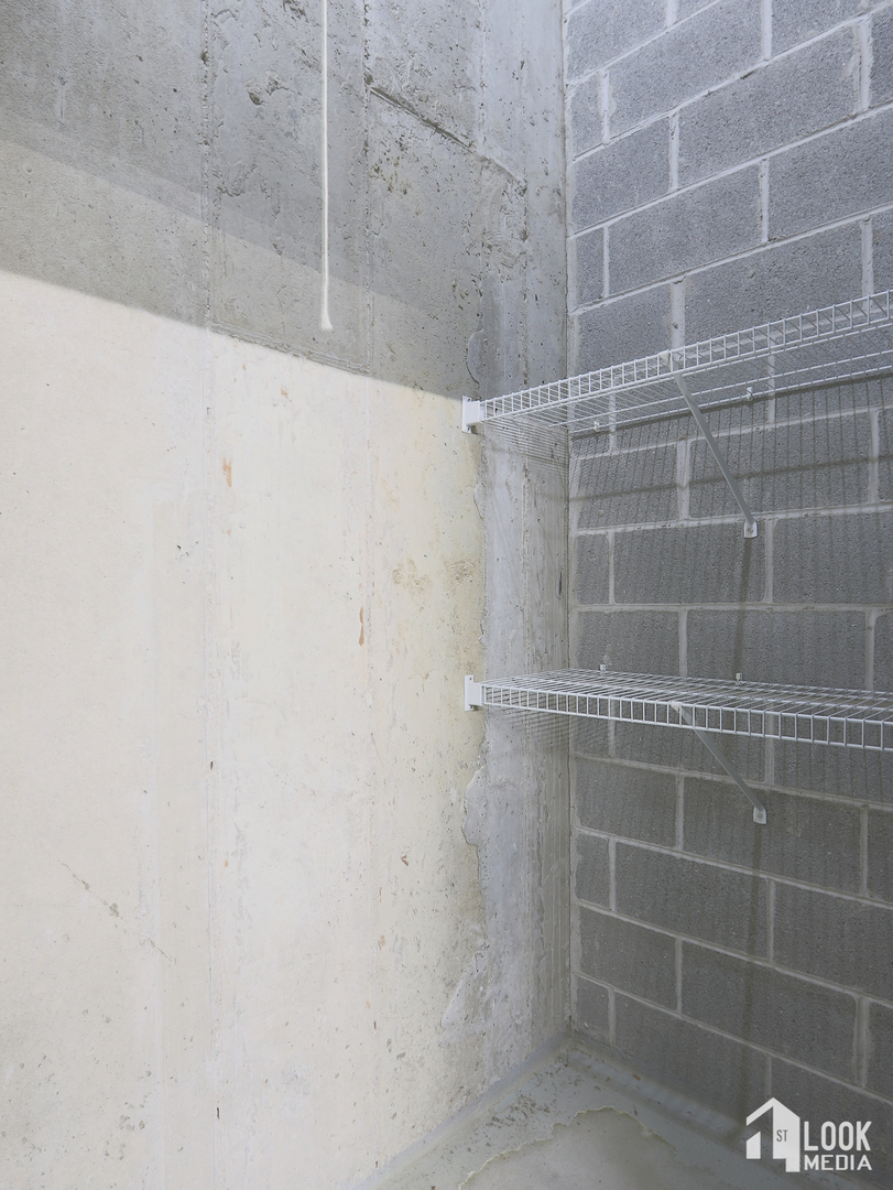 5 West Central Road, Unit 207 Mount Prospect, IL 60056 - Photo 21 of 29 a bathroom with a shower