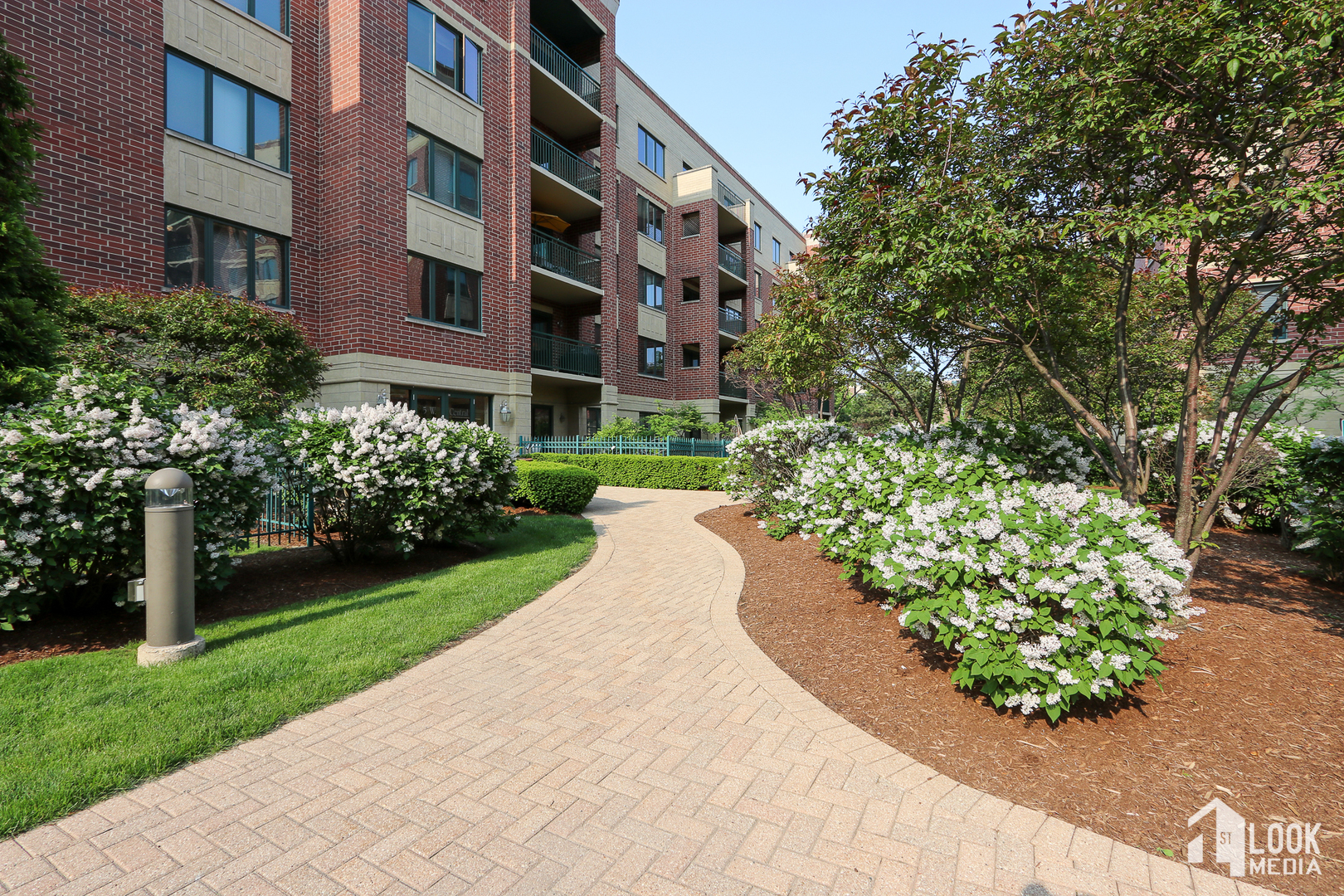 5 West Central Road, Unit 207 Mount Prospect, IL 60056 - Photo 28 of 29
