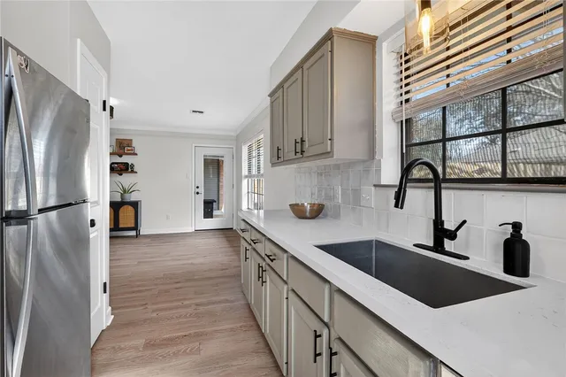 $322,500 | 3712 Ravenwood Drive, Bryan, TX 77802