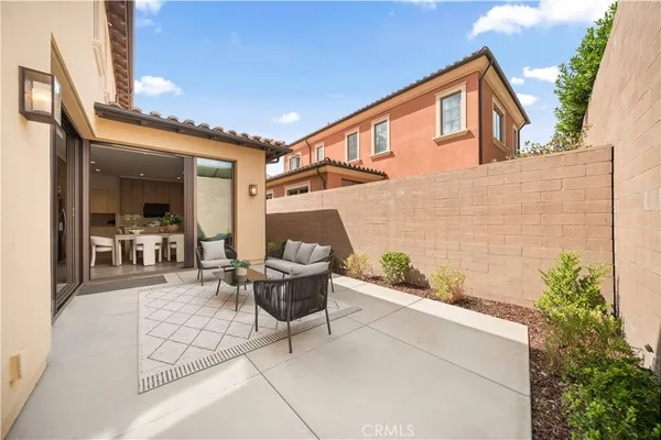 $2,100,000 | 111 Donati, Irvine, CA 92602