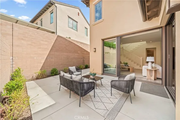 $2,100,000 | 111 Donati, Irvine, CA 92602