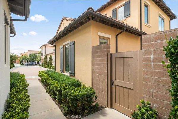 $2,100,000 | 111 Donati, Irvine, CA 92602