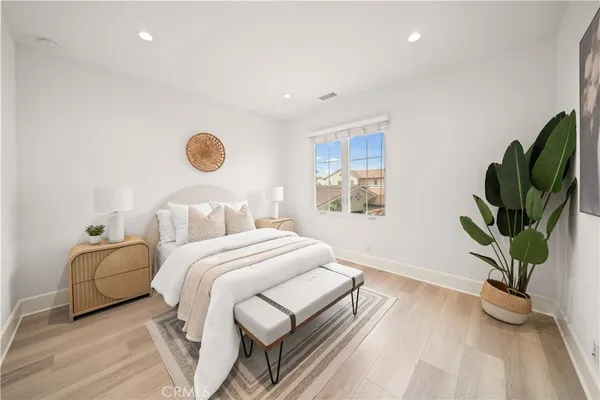 $2,100,000 | 111 Donati, Irvine, CA 92602