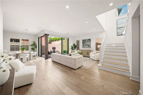 $2,100,000 | 111 Donati, Irvine, CA 92602