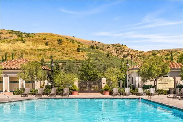 $2,100,000 | 111 Donati, Irvine, CA 92602