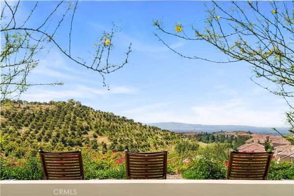 $2,100,000 | 111 Donati, Irvine, CA 92602