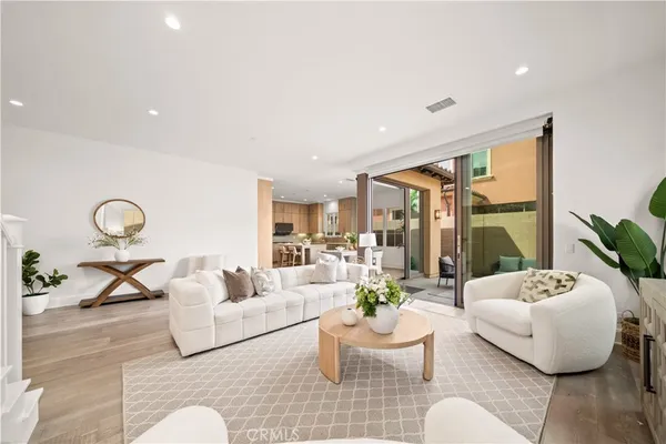 $2,100,000 | 111 Donati, Irvine, CA 92602