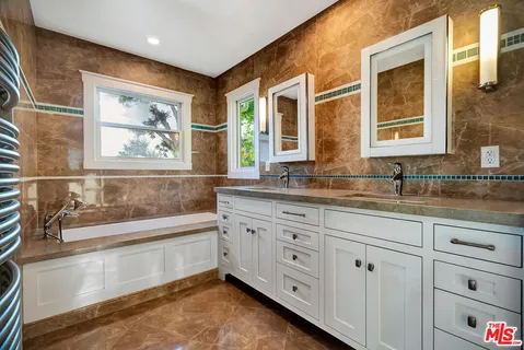 $3,095,000 | 20207 Piedra Chica Road, Malibu, CA 90265