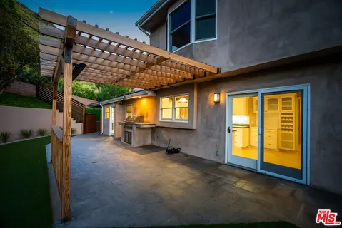 $3,095,000 | 20207 Piedra Chica Road, Malibu, CA 90265