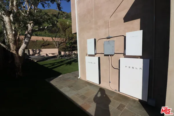 $3,095,000 | 20207 Piedra Chica Road, Malibu, CA 90265