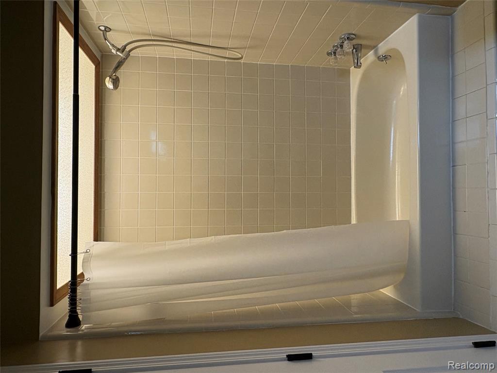 2090 Cumberland Road Rochester, MI 48307 - Photo 19 of 25