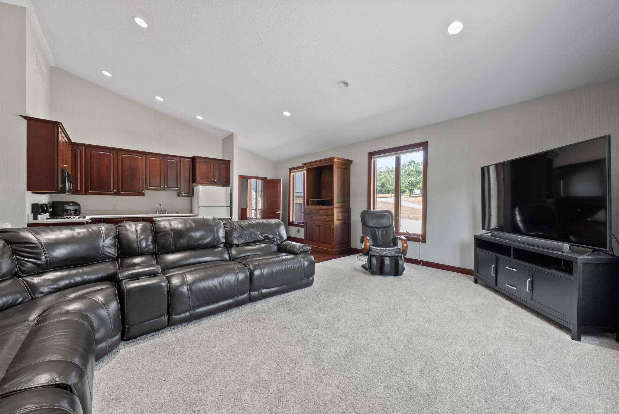 17980 Gambier Road Mount Vernon, OH 43050 - Photo 80 of 123 In-Law Suite