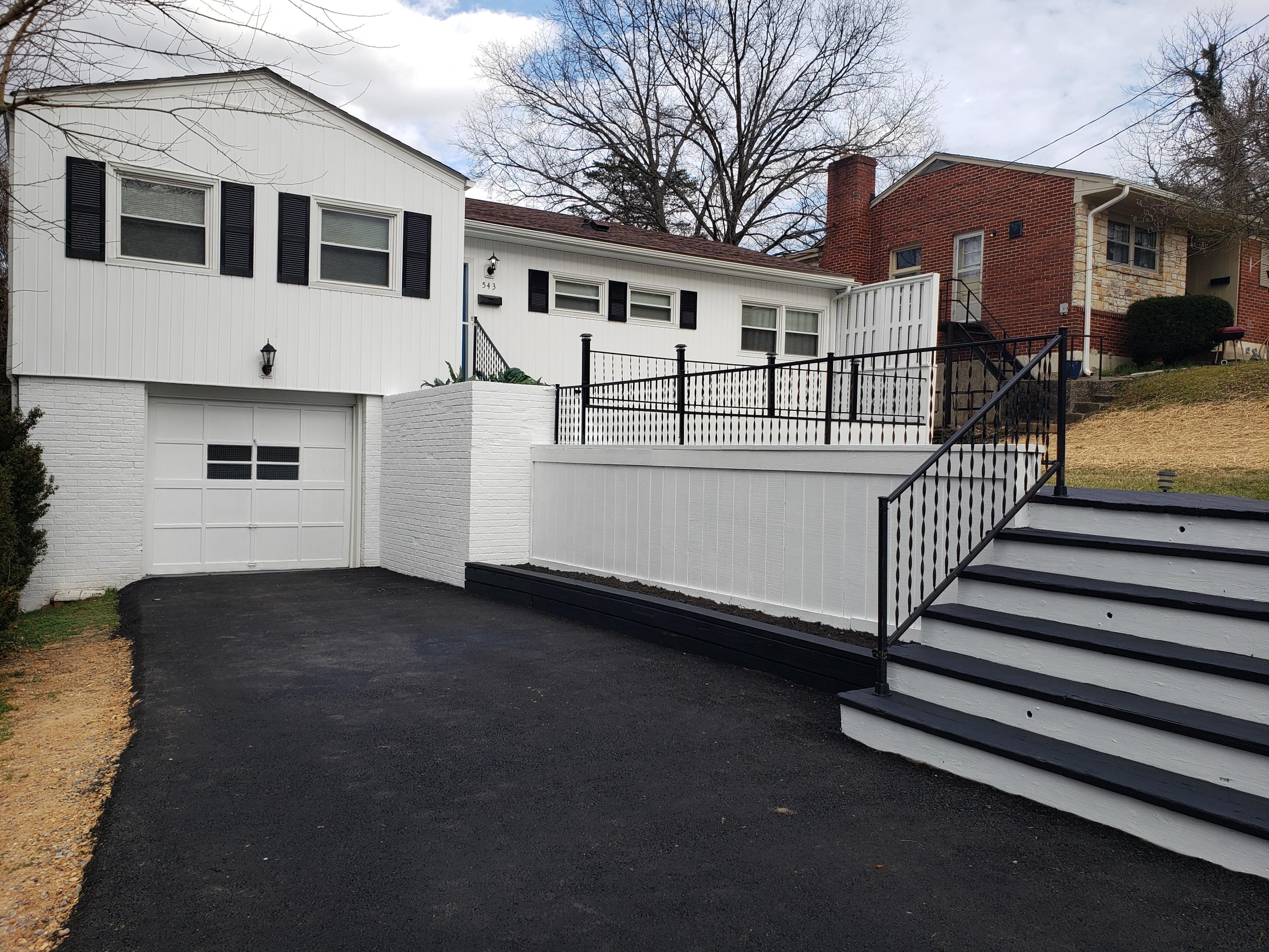 543 Dillard Road Southwest Roanoke, VA 24014 - Photo 1 of 37 20210312_155315
