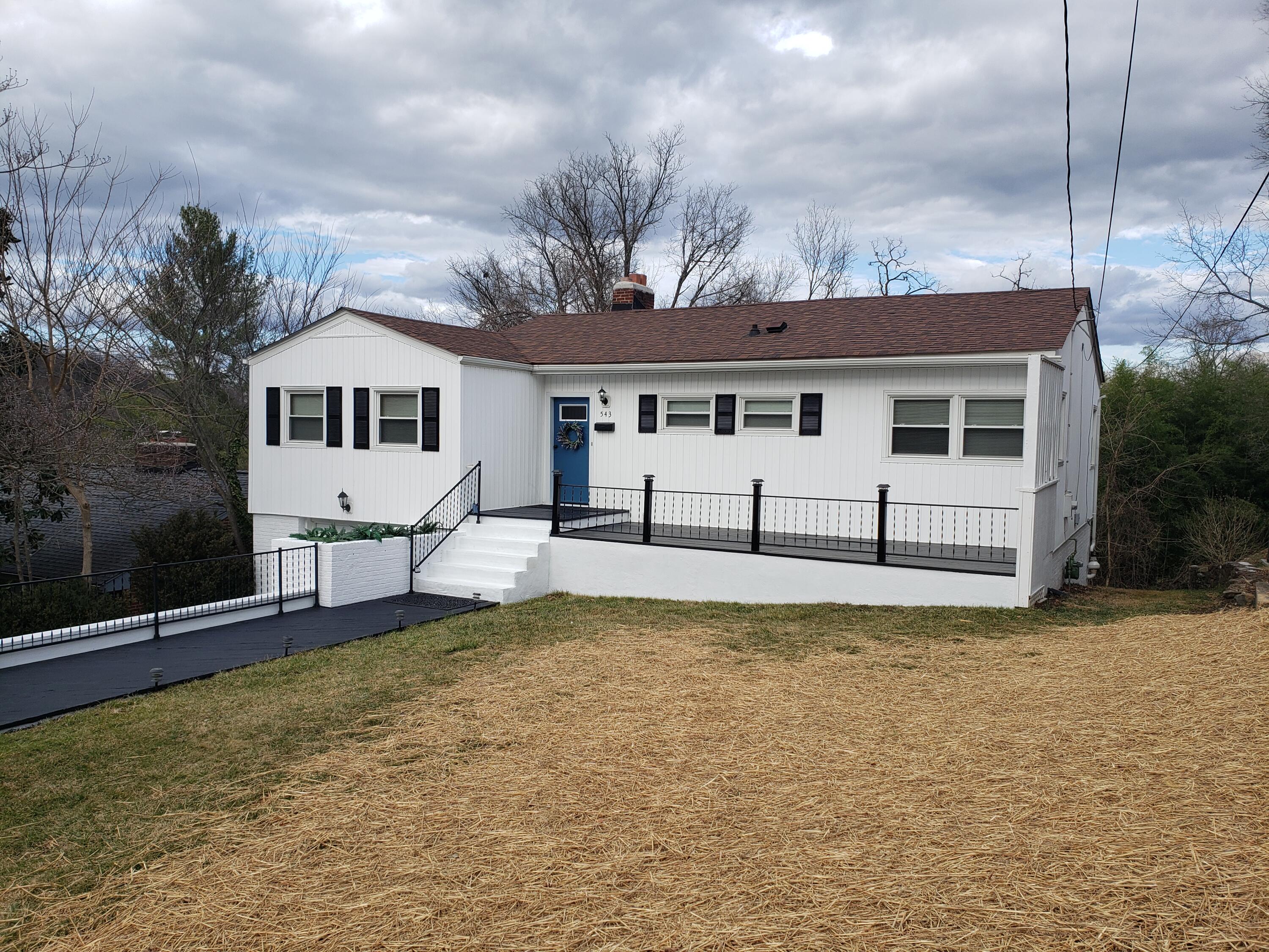 543 Dillard Road Southwest Roanoke, VA 24014 - Photo 2 of 37 20210312_155249