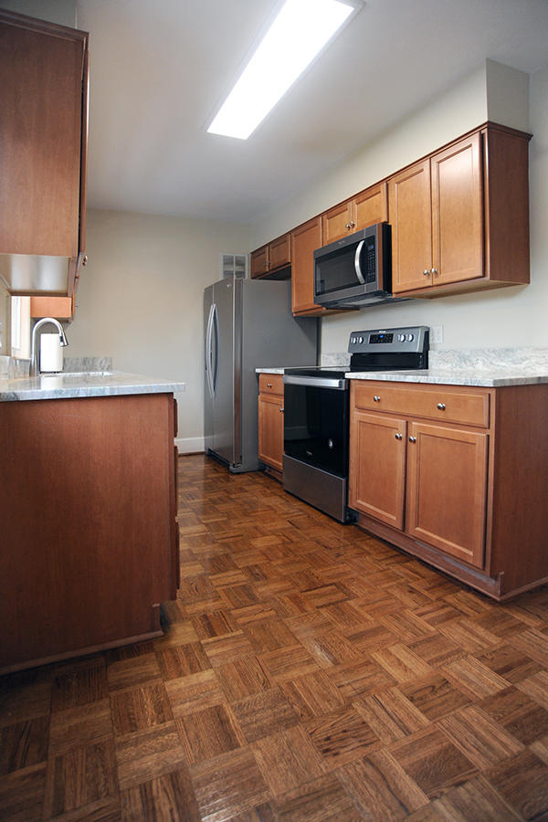 543 Dillard Road Southwest Roanoke, VA 24014 - Photo 3 of 37 Kitchen1 (3)