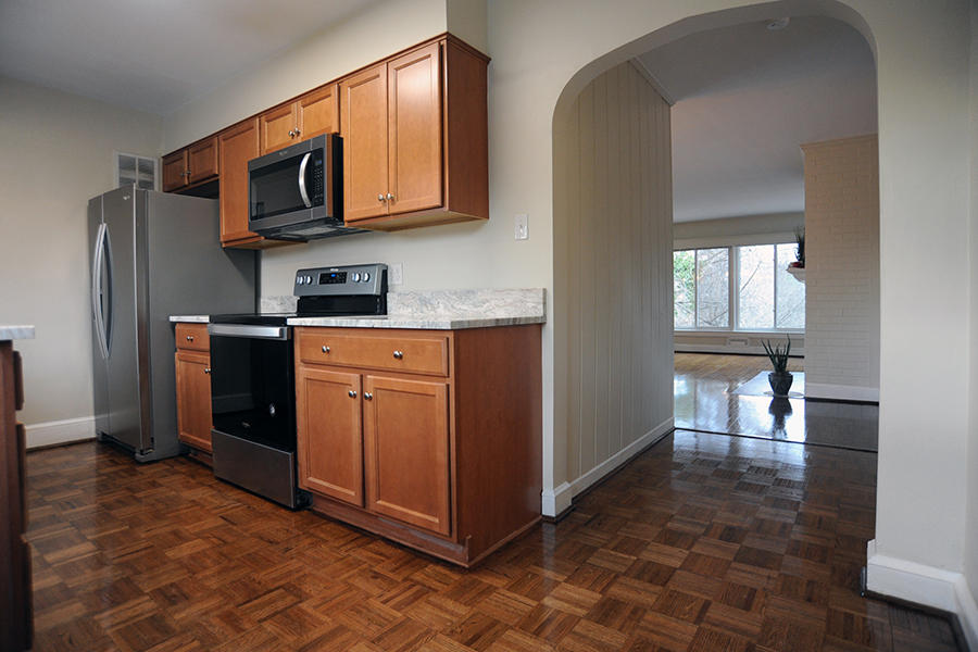 543 Dillard Road Southwest Roanoke, VA 24014 - Photo 4 of 37 Kitchen2 (1)