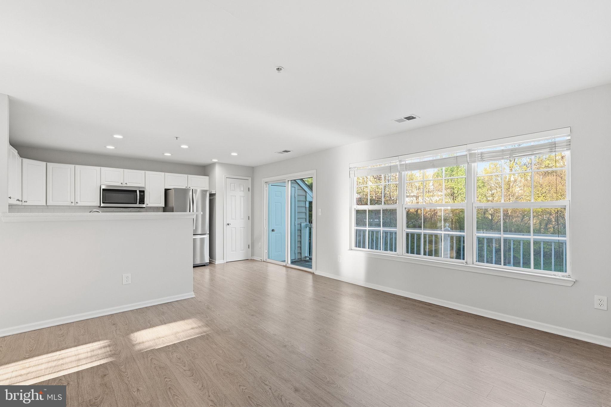 1881 Crescent Park Drive Reston, VA 20190 - Photo 13 of 43