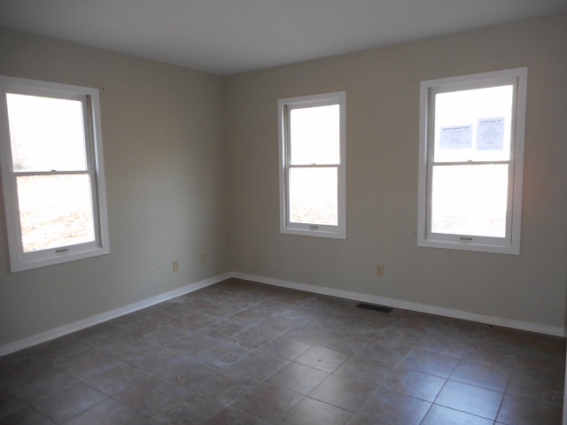 4201 Garth Road Charlottesville, VA 22901 - Photo 10 of 20 an empty room with a window