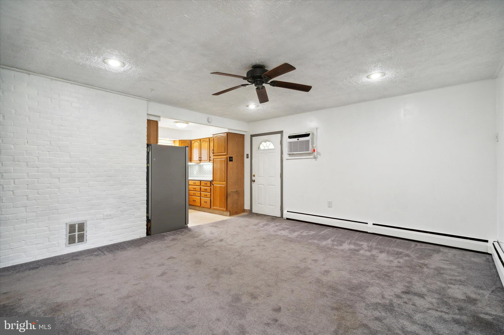 5 Indian Red Road Levittown, PA 19057 - Photo 6 of 25