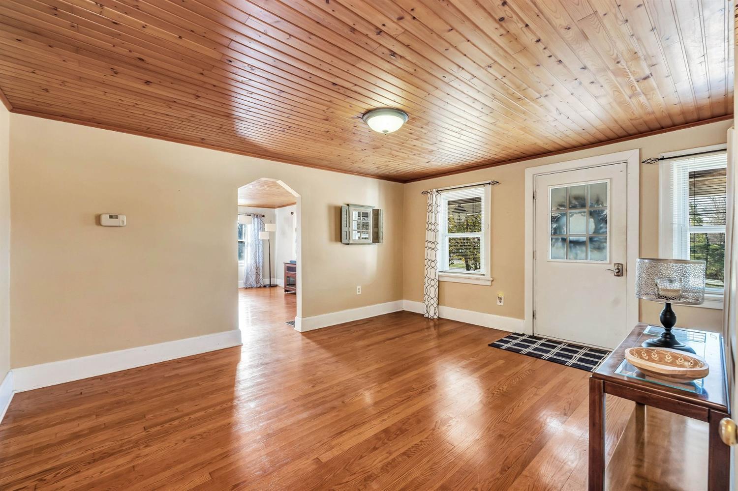4030 Ebenezer Road Cincinnati, OH 45248 - Photo 5 of 43