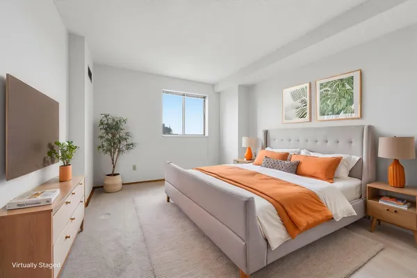 $139,900 | 78 10th Street East, Unit 1702, St. Paul, MN 55101