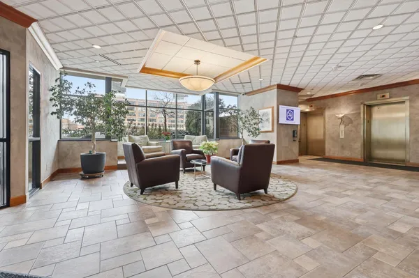 $139,900 | 78 10th Street East, Unit 1702, St. Paul, MN 55101