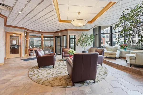 $139,900 | 78 10th Street East, Unit 1702, St. Paul, MN 55101