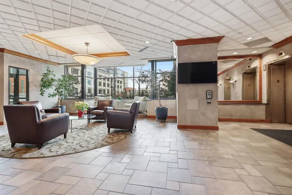 $139,900 | 78 10th Street East, Unit 1702, St. Paul, MN 55101