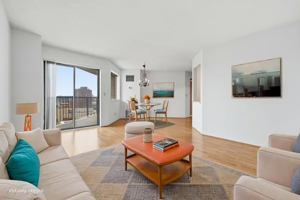 $139,900 | 78 10th Street East, Unit 1702, St. Paul, MN 55101