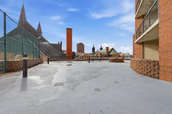 $139,900 | 78 10th Street East, Unit 1702, St. Paul, MN 55101