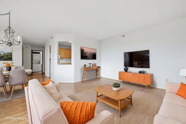 $139,900 | 78 10th Street East, Unit 1702, St. Paul, MN 55101