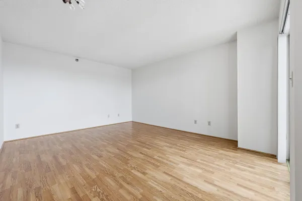 $139,900 | 78 10th Street East, Unit 1702, St. Paul, MN 55101