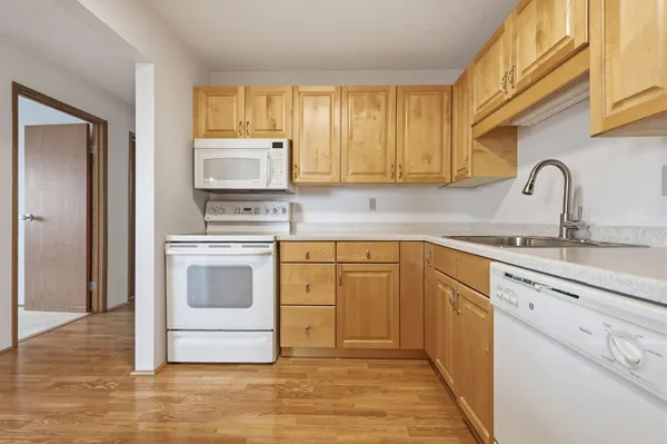 $139,900 | 78 10th Street East, Unit 1702, St. Paul, MN 55101