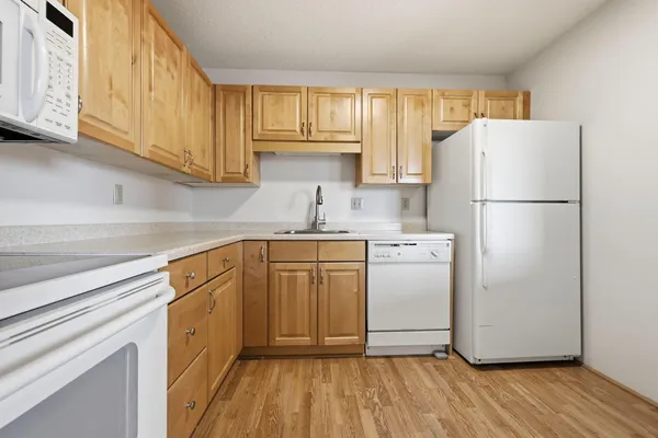 $139,900 | 78 10th Street East, Unit 1702, St. Paul, MN 55101