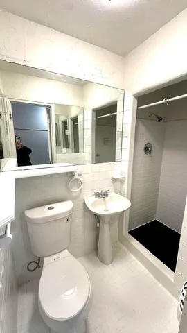 $174,800 | 200 Northeast Alpine, Plainview, TX 79072