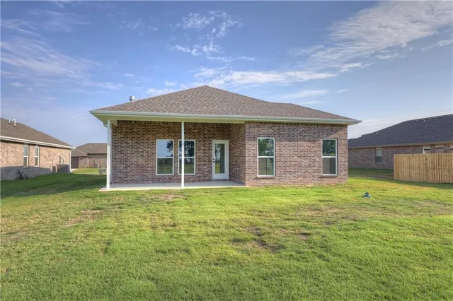 $299,943 | 304 Belgian Blue Boulevard, Carl Junction, MO 64834