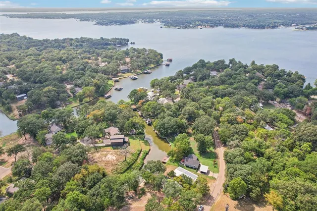 $294,000 | 176 Bayside Circle, Malakoff, TX 75148