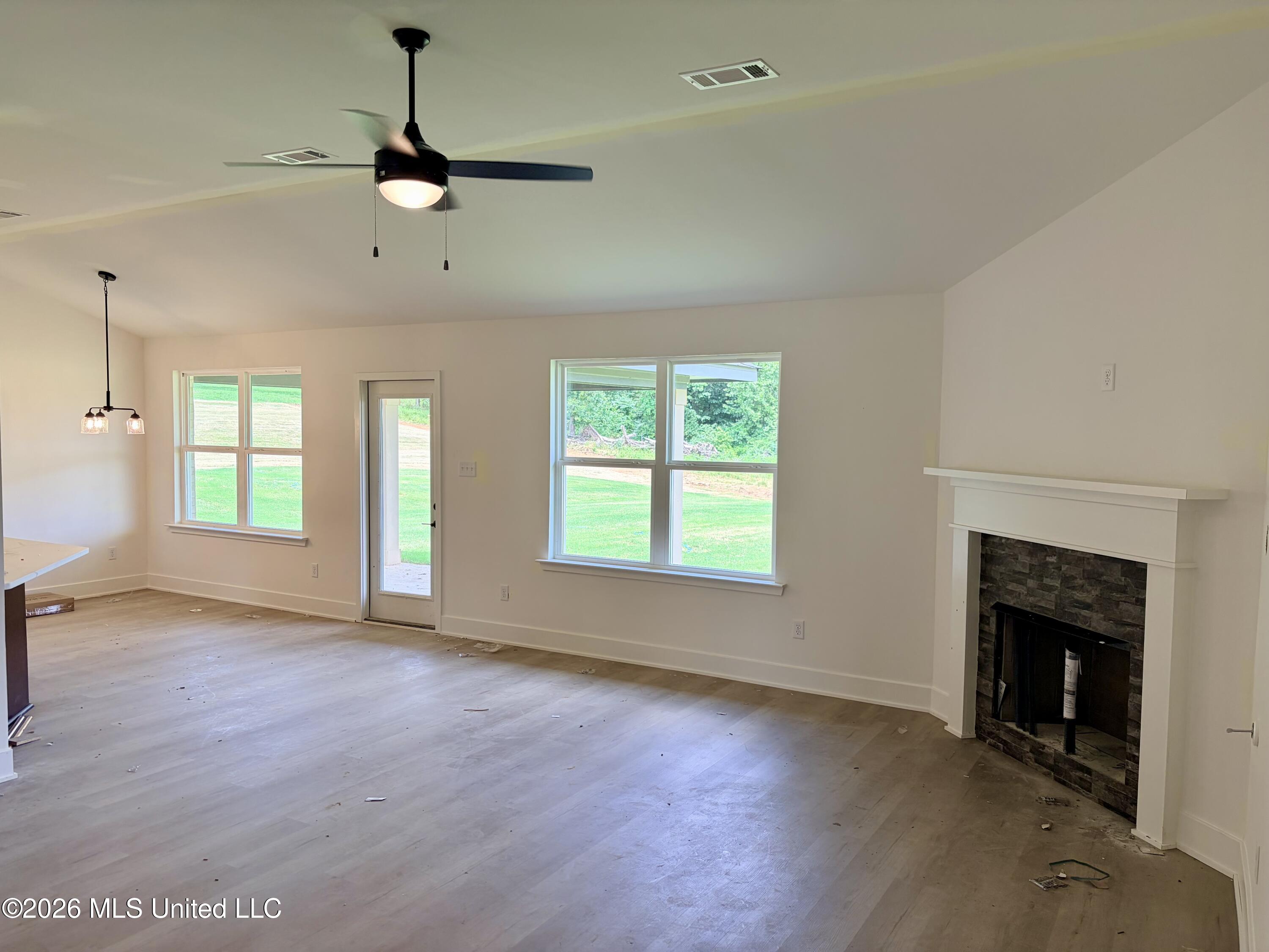 60 Farley Road Byhalia, MS 38611 - Photo 2 of 12 IMG_0313