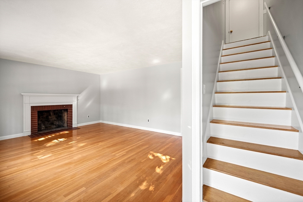 31 Homestead Circle Hamilton, MA 01982 - Photo 12 of 38 Gallery Image 12