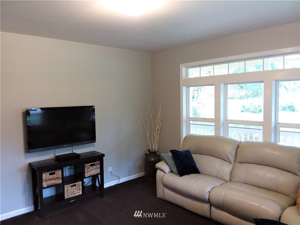 3909 Northeast Iverson Road Poulsbo, WA 98370 - Photo 12 of 25 Gallery Image 12