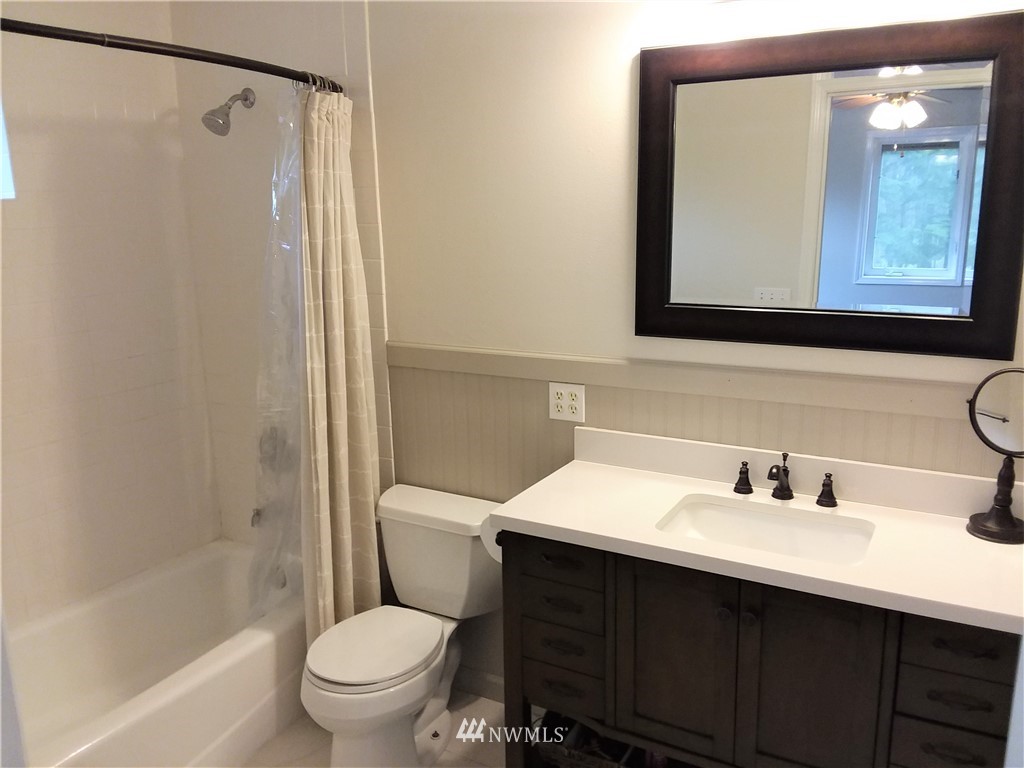 3909 Northeast Iverson Road Poulsbo, WA 98370 - Photo 15 of 25 Gallery Image 15