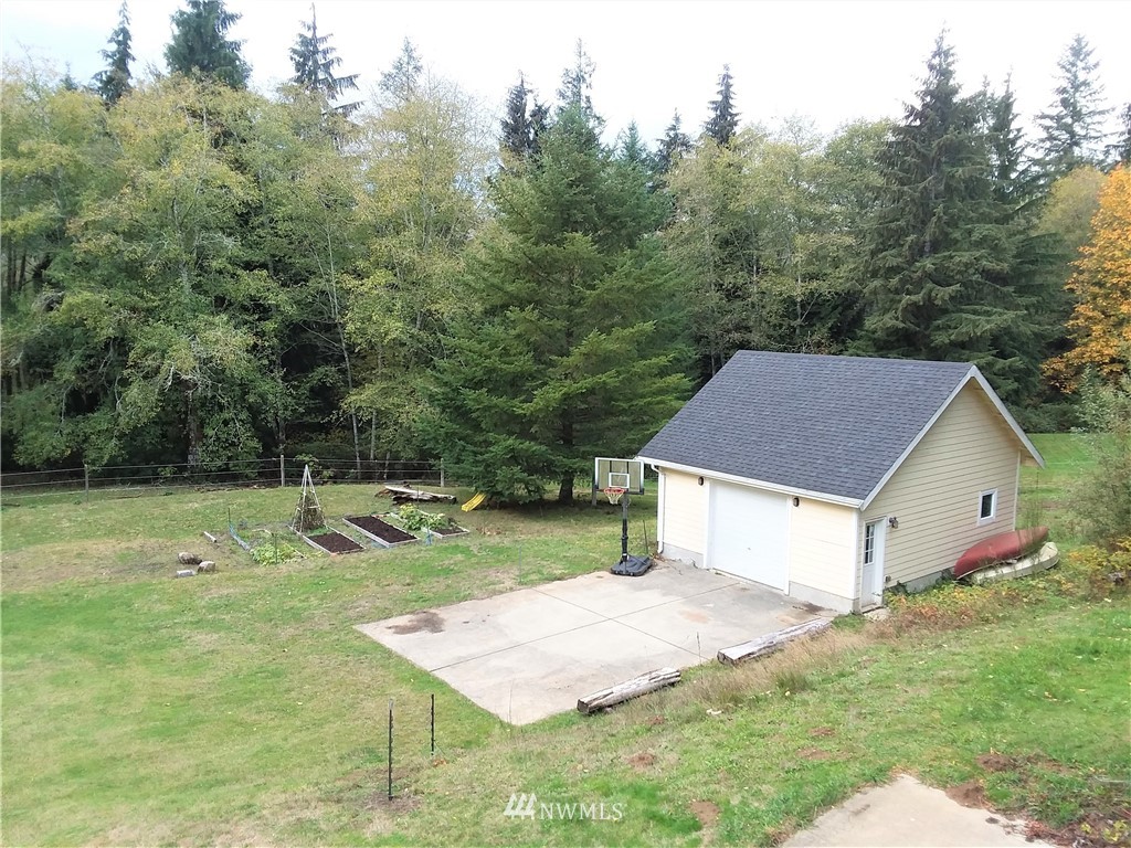 3909 Northeast Iverson Road Poulsbo, WA 98370 - Photo 22 of 25 Gallery Image 22