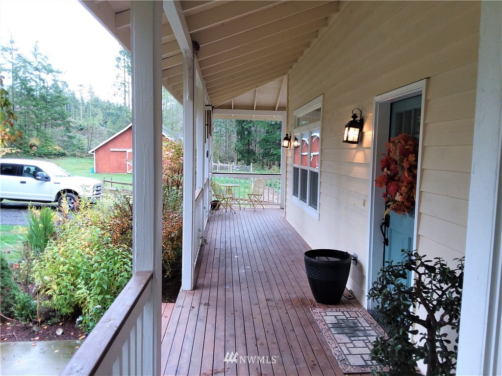 3909 Northeast Iverson Road Poulsbo, WA 98370 - Photo 4 of 25 Gallery Image 4