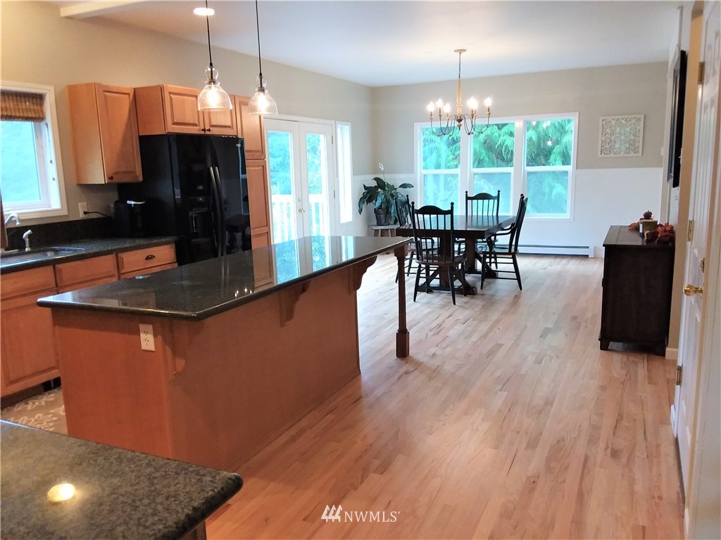 3909 Northeast Iverson Road Poulsbo, WA 98370 - Photo 6 of 25 Gallery Image 6