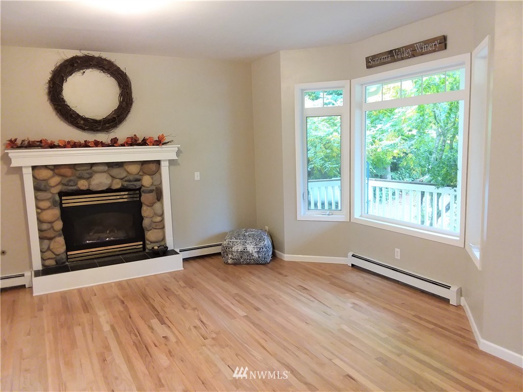 3909 Northeast Iverson Road Poulsbo, WA 98370 - Photo 9 of 25 Gallery Image 9