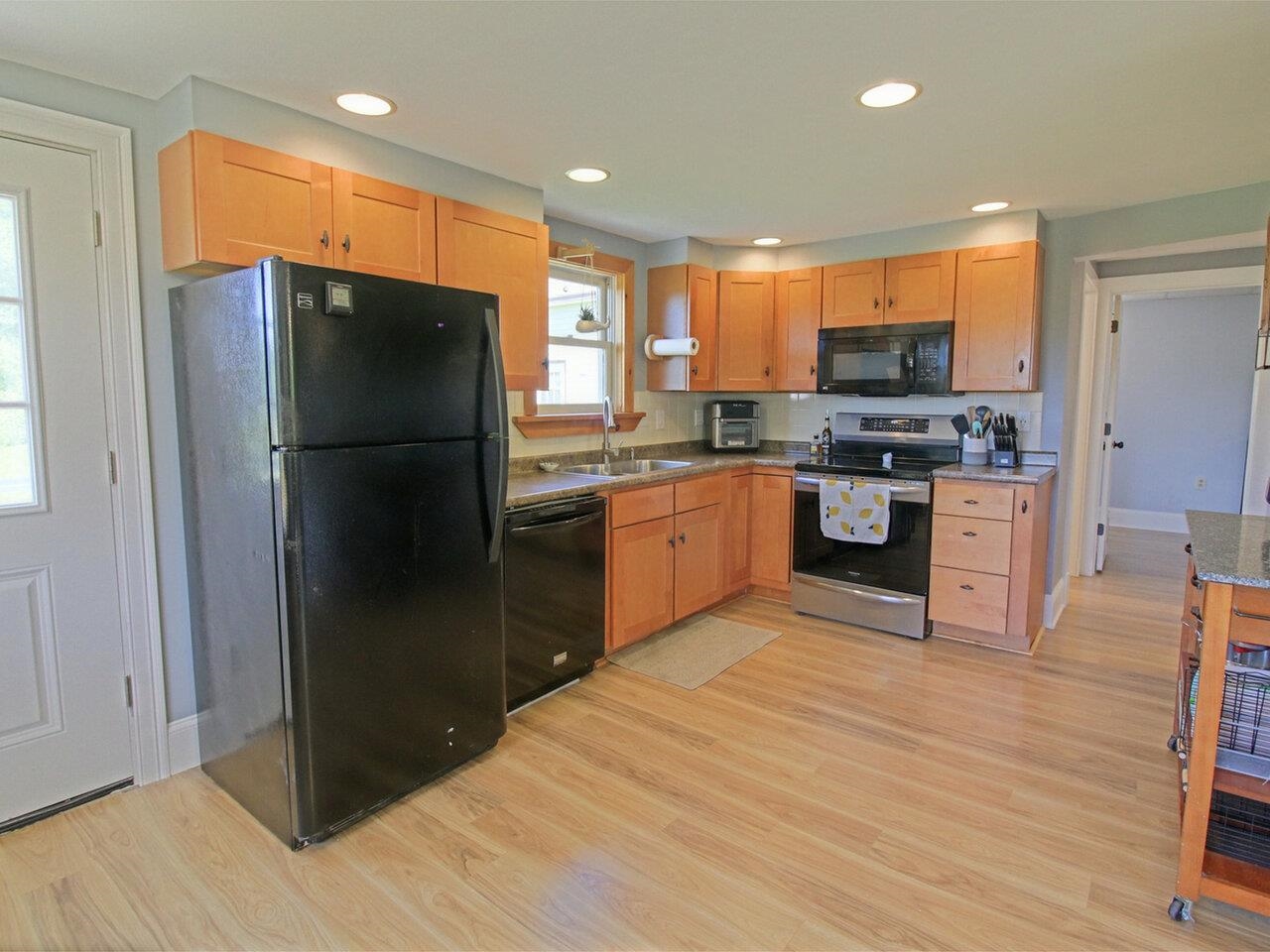 1273 Hebert Road Williamstown, VT 05679 - Photo 14 of 40